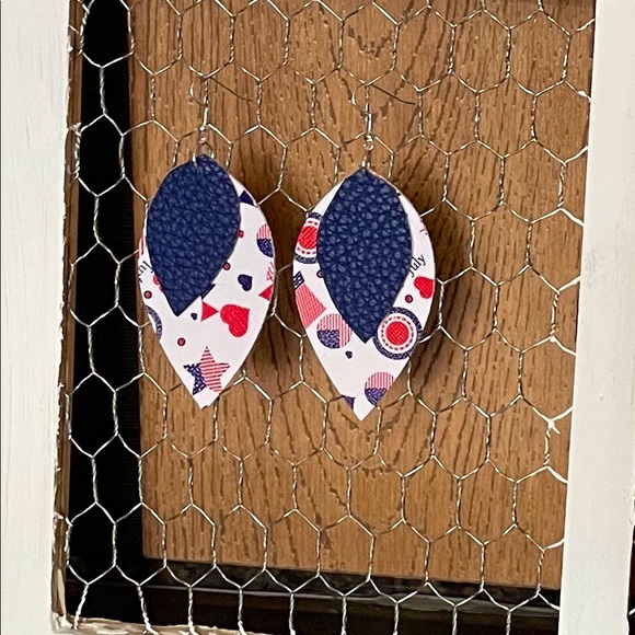 Fourth of July earrings - Picture 6 of 14